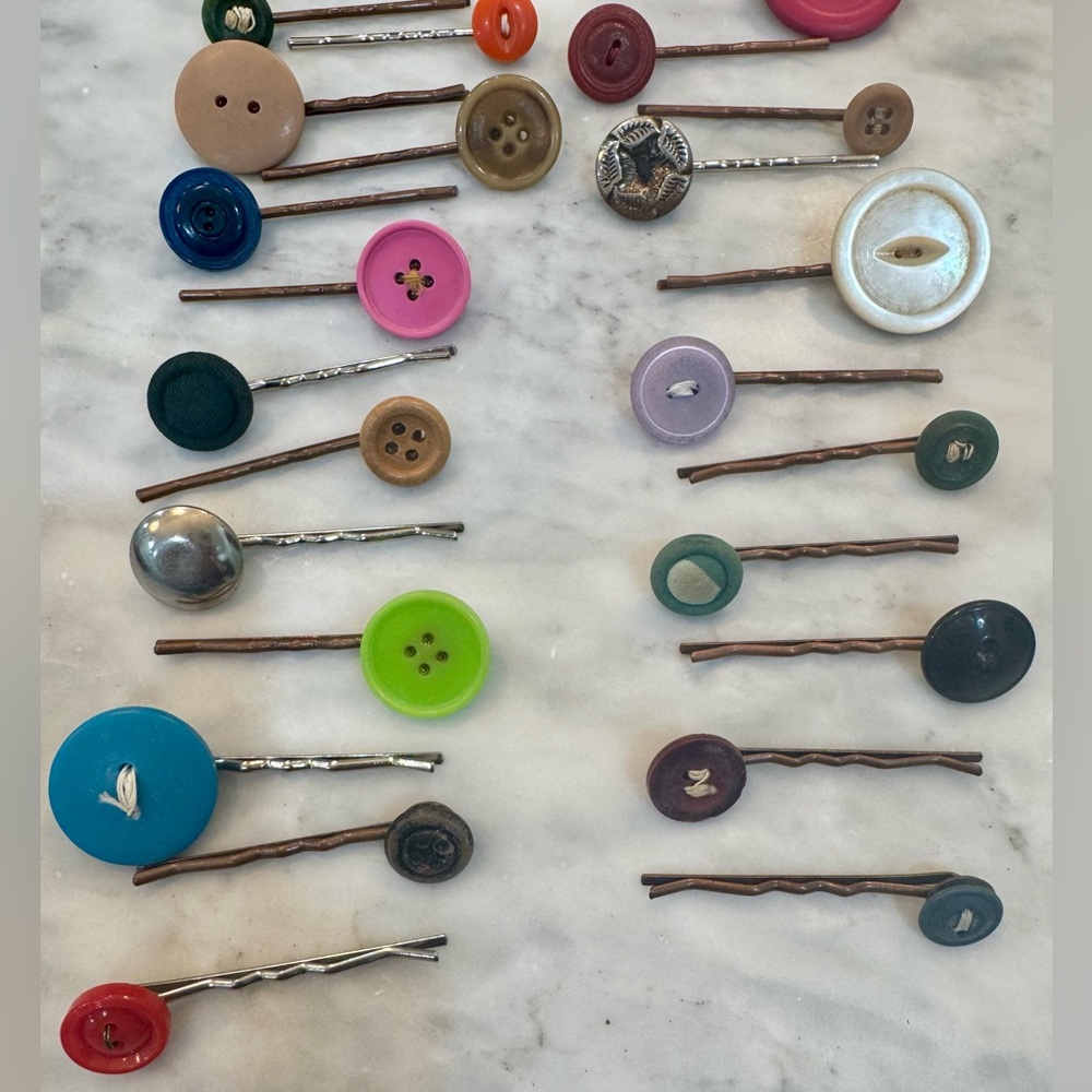 Colorful Button Hair Clips - Picture 3 of 3